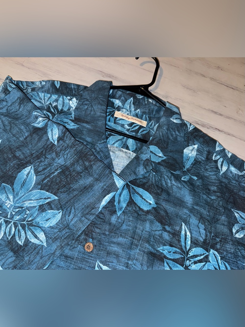 Tommy Bahama XXL 100% Silk Blue Floral Hawaiian Camp Shirt